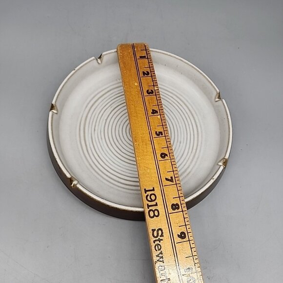 Vintage Robert Maxwell Art Pottery Ashtray Signed 8 Inches Diameter White Brown - Picture 5 of 6